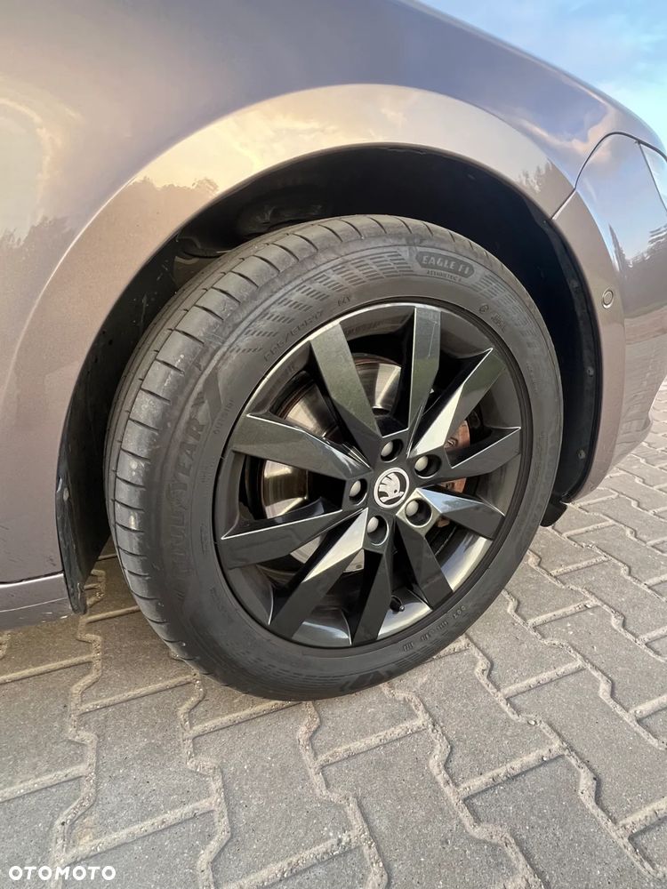 Skoda Superb 2.0 TDI 4x4 DSG Exclusive - 17