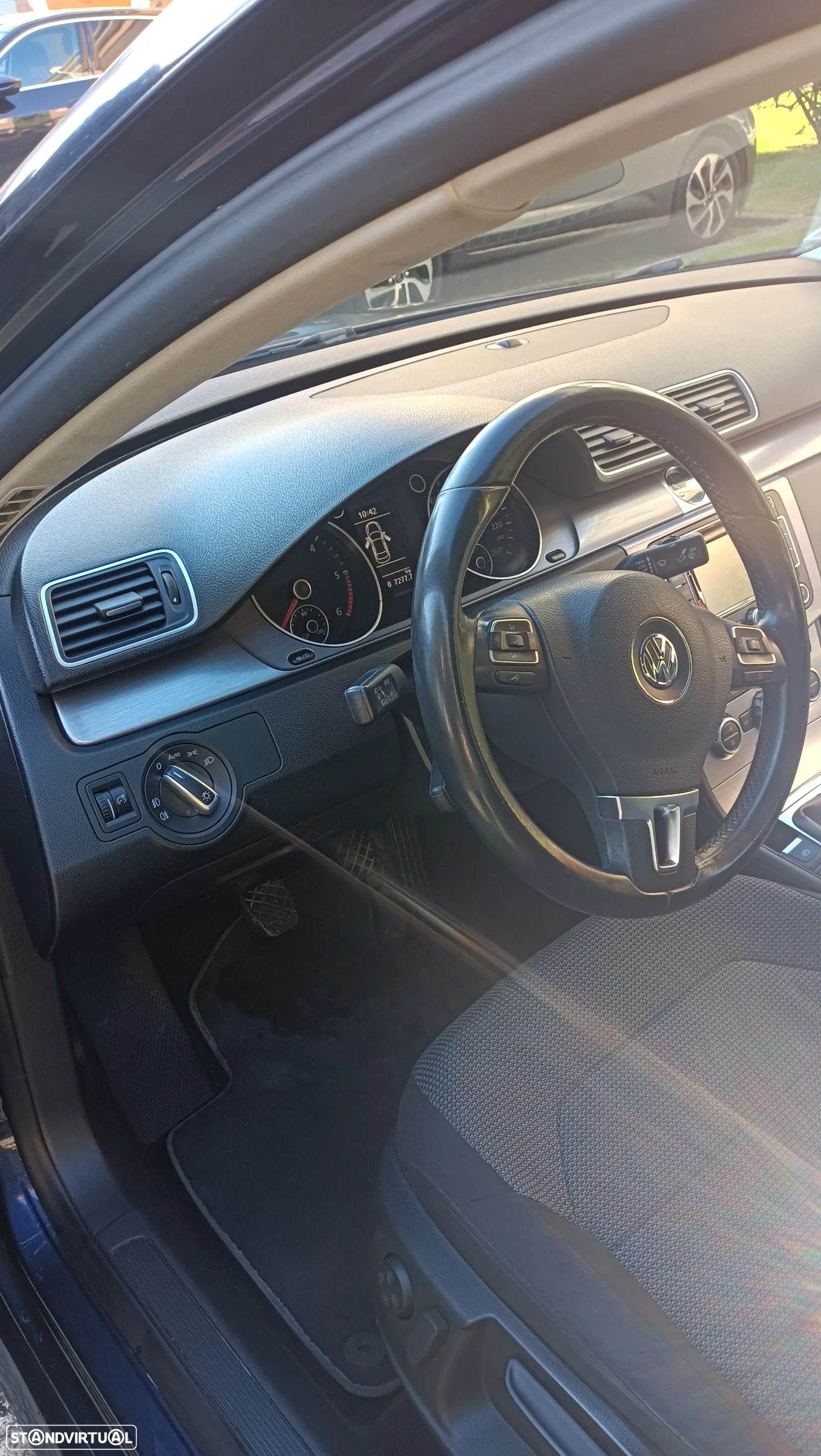 VW Passat - 12