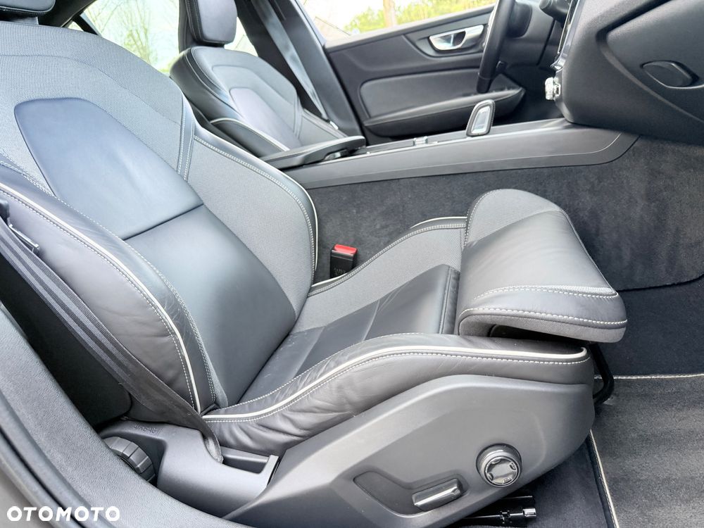 Volvo S60 T4 R-Design - 19