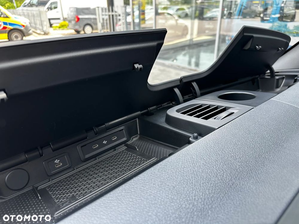 Mercedes-Benz Sprinter - 23