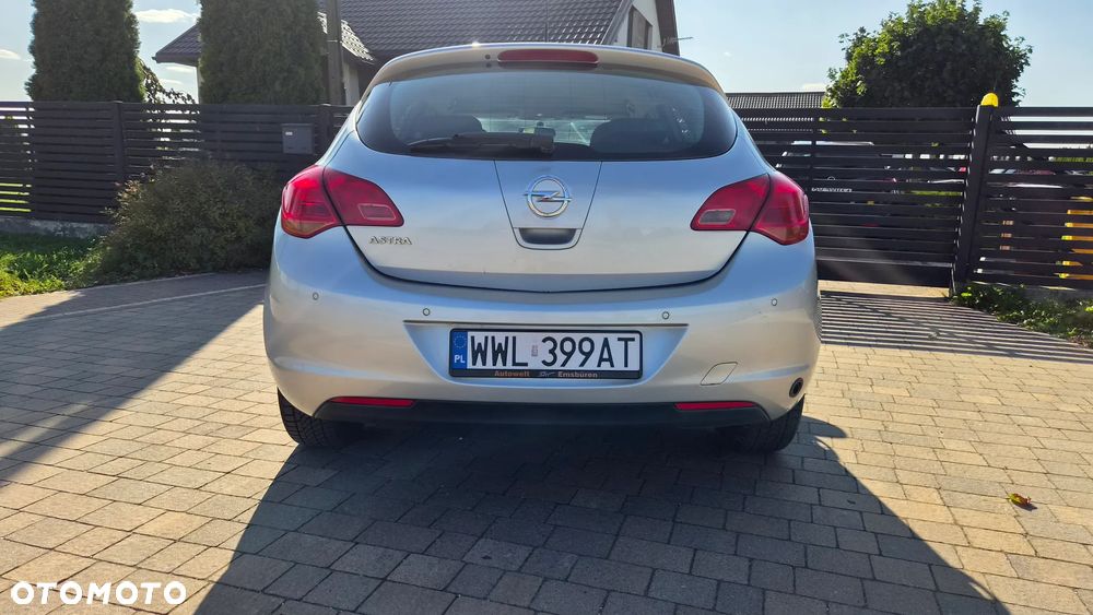Opel Astra - 9