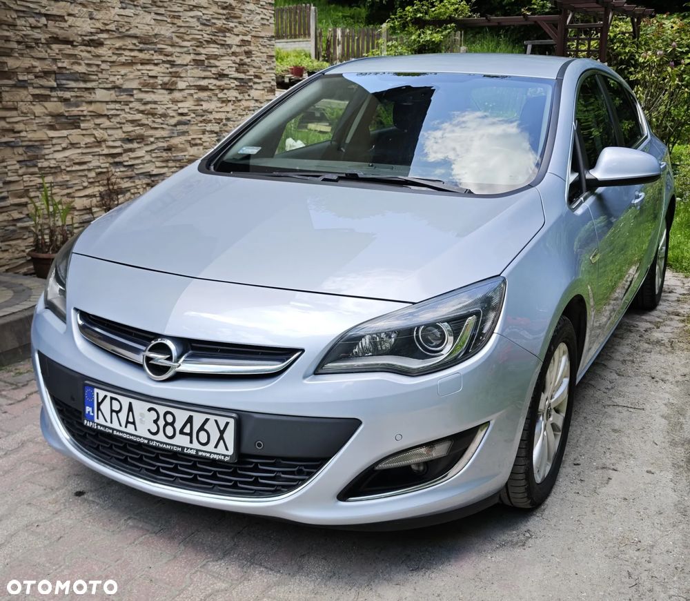 Opel Astra 1.6 CDTI Cosmo - 1