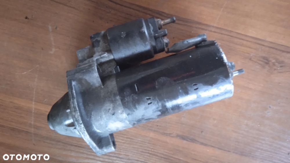 Rozrusznik Audi A4 B5 kombi 1.9 tdi - 3