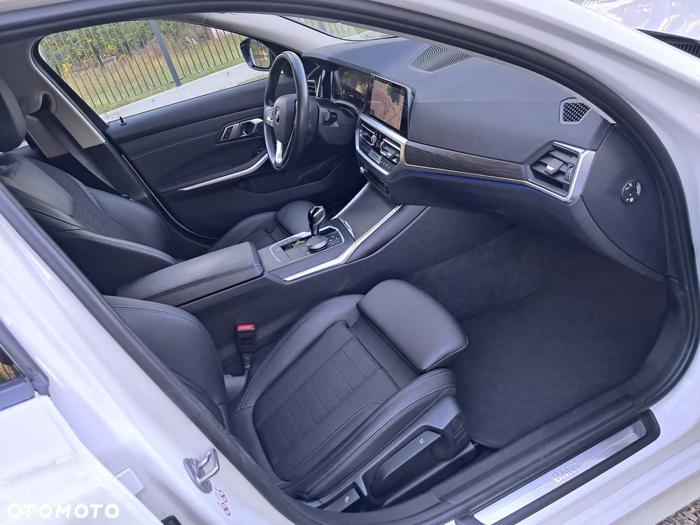 BMW Seria 3 320d Advantage sport - 29