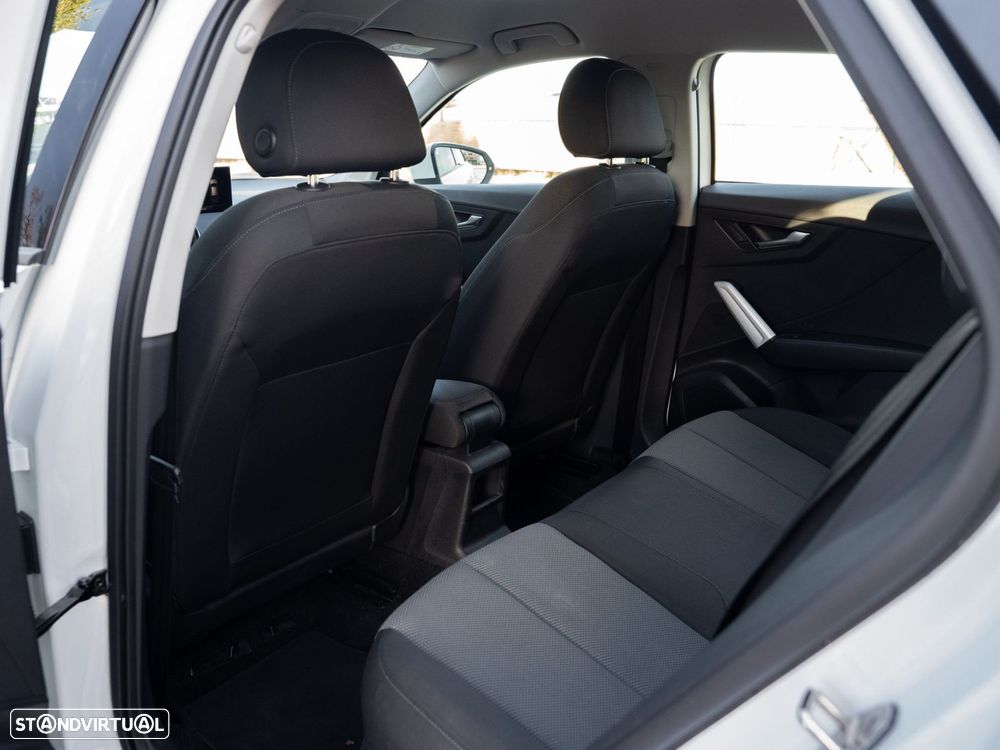 Audi Q2 30 TDI Design S tronic - 29