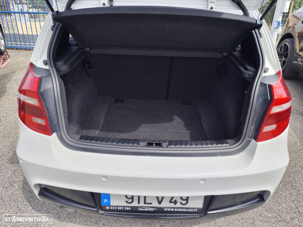 BMW 118 d Pack M - 9