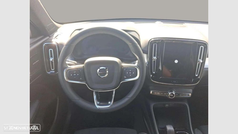 Volvo XC 40 2.0 B3 Plus Dark - 18