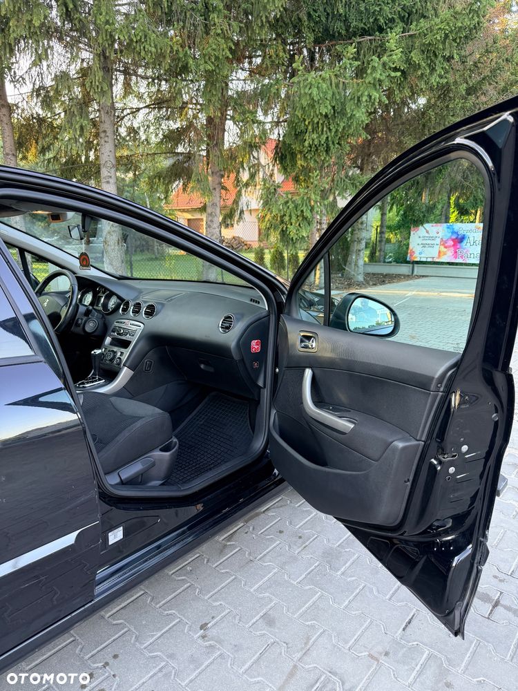 Peugeot 308 - 8