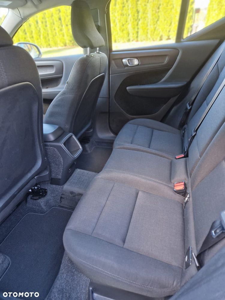 Volvo XC 40 T3 Momentum Core - 21