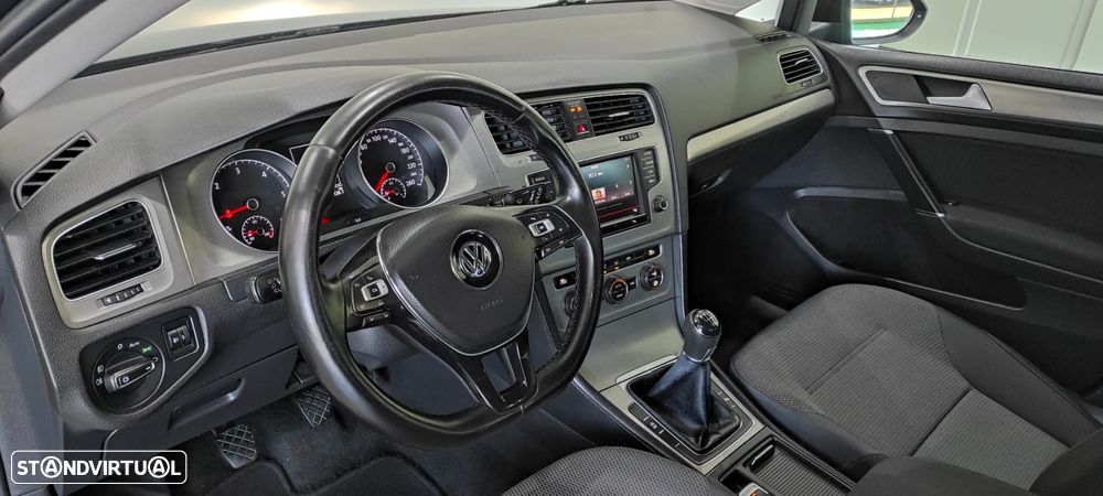 VW Golf Variant 1.6 TDi Sportline - 17