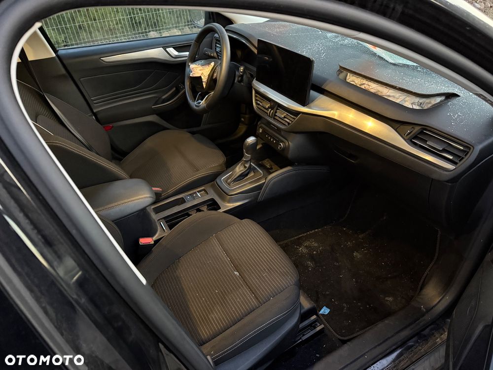 Ford Focus 1.0 EcoBoost Hybrid ACTIVE X - 31