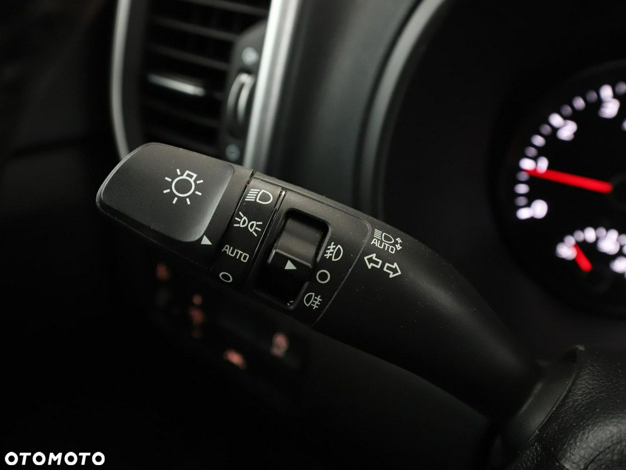 Kia Sportage 1.6 GDI 2WD Attract - 34