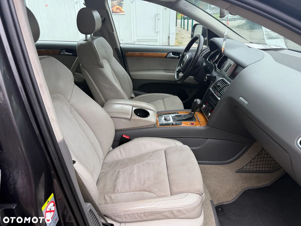 Audi Q7 - 11