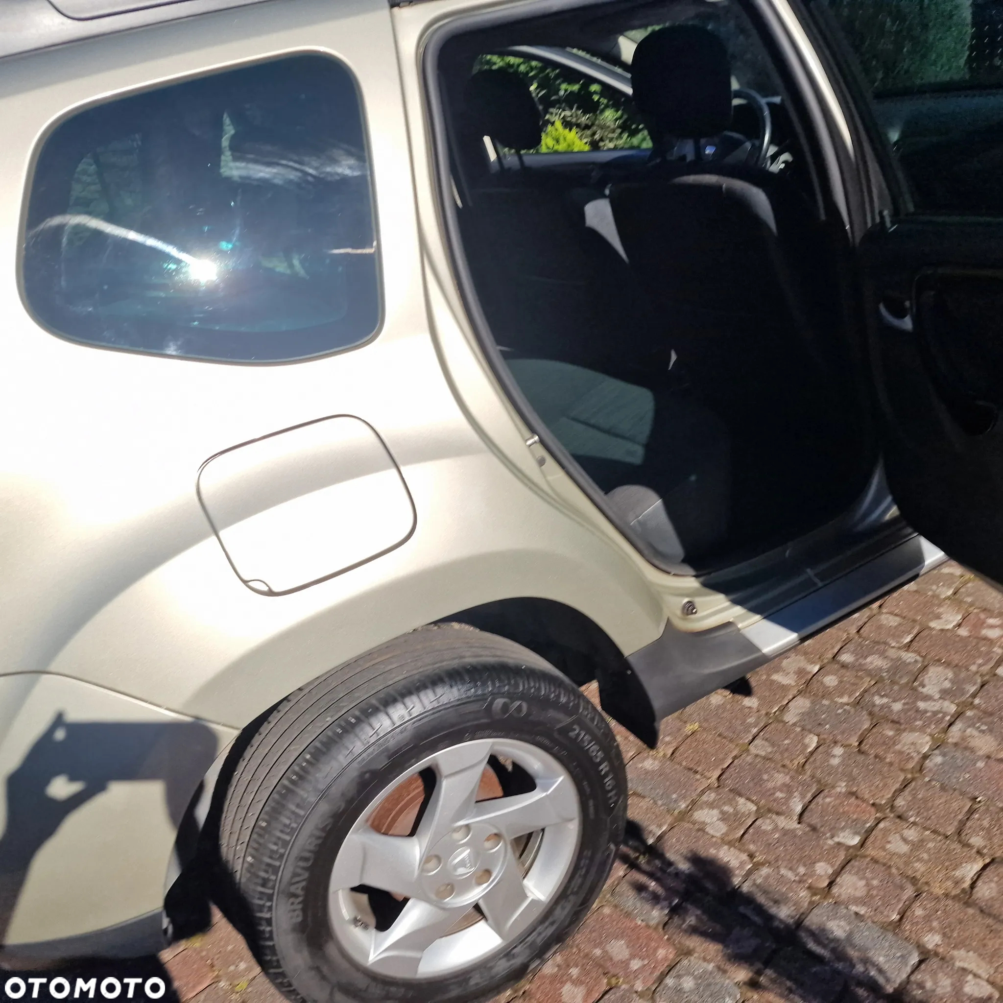 Dacia Duster 1.6 16V 4x2 Laureate - 11