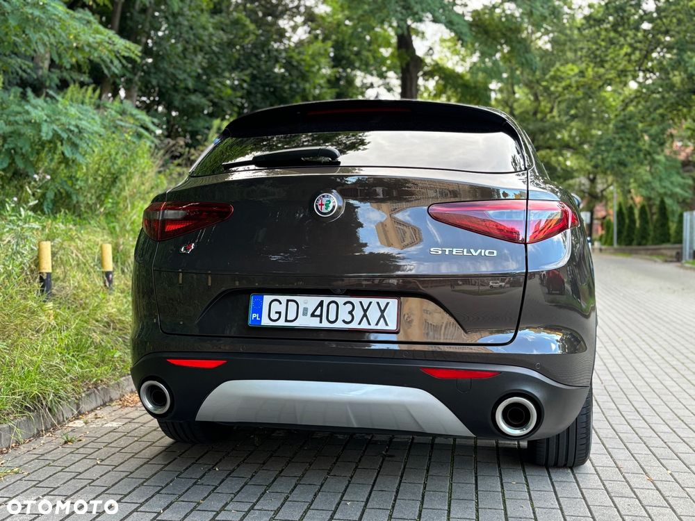 Alfa Romeo Stelvio 2.0 Turbo Executive Q4 - 8