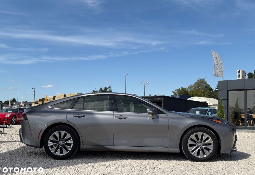 Toyota Mirai - 3