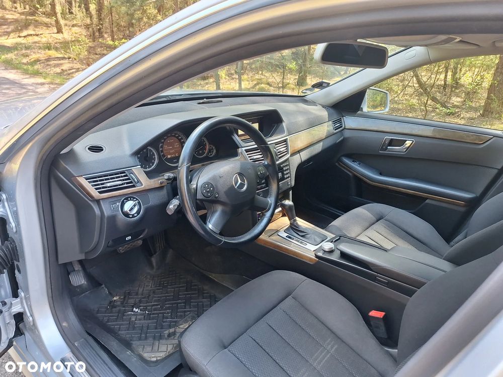 Mercedes-Benz Klasa E 200 CGI BlueEFFICIENCY 7G-TRONIC Elegance - 15