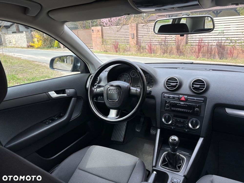 Audi A3 Sportback 1.6 Attraction - 28