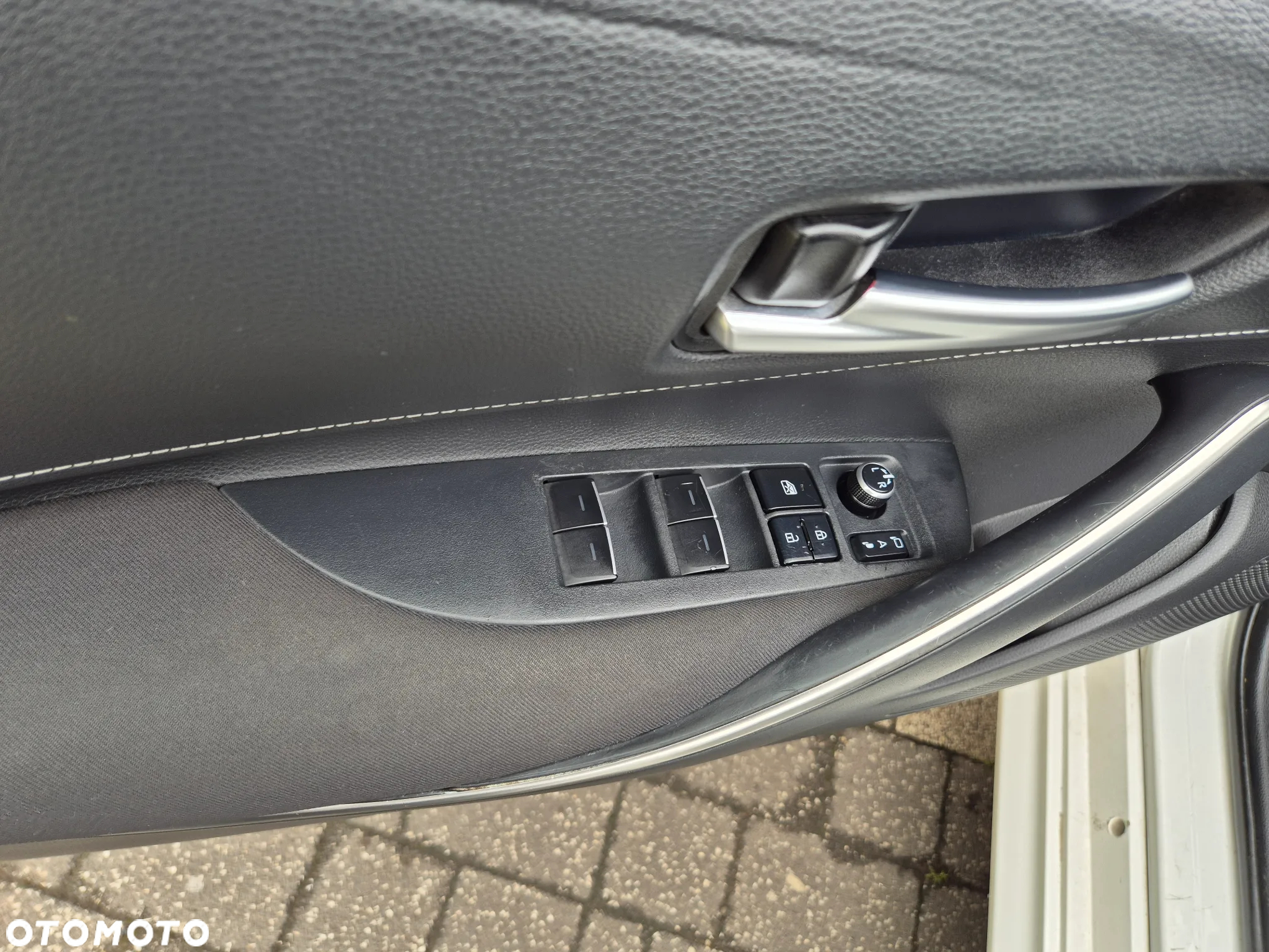 Toyota Corolla 1.8 Hybrid Comfort - 12