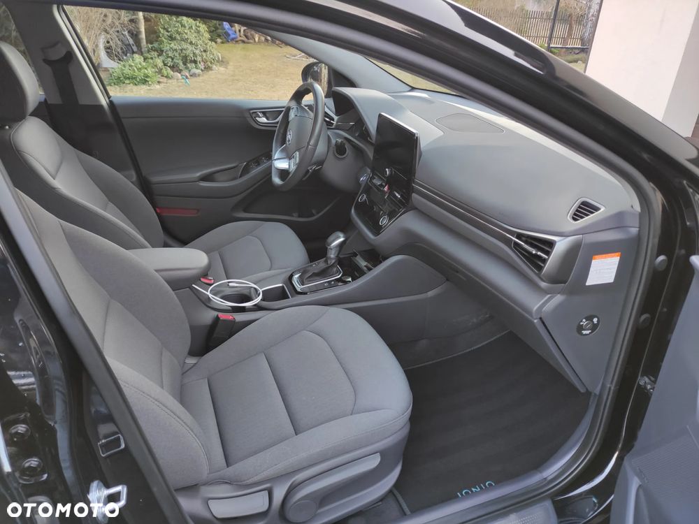Hyundai IONIQ 1.6 GDI Premium - 11