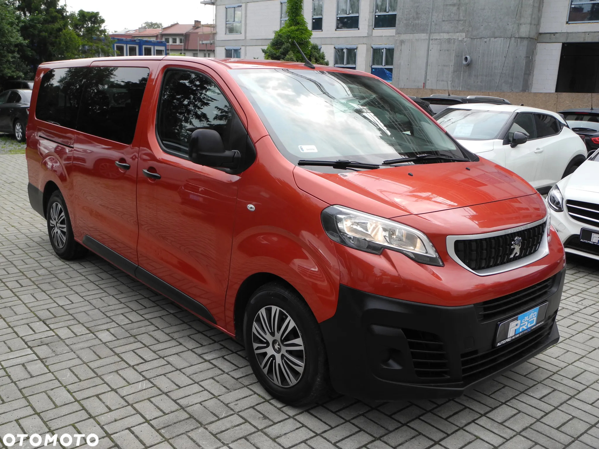 Peugeot Traveller 1.6 BlueHDi Long Business - 2