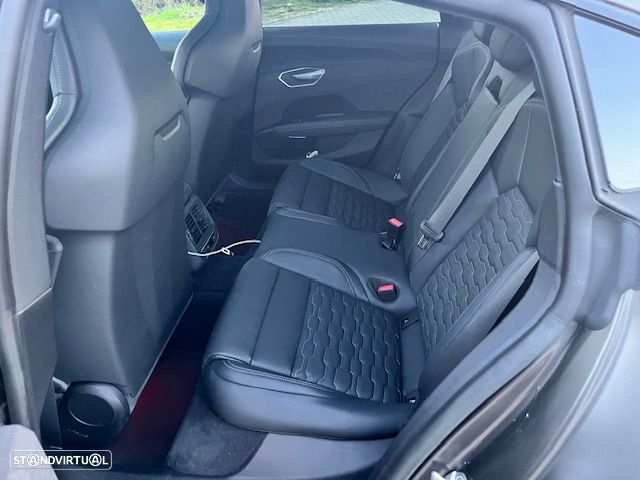 Audi RS e-tron GT quattro - 7