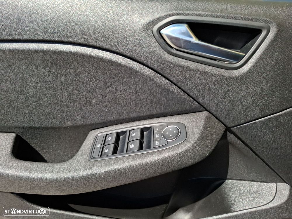 Renault Clio 1.0 TCe Evolution - 23
