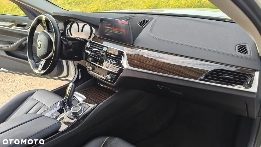 BMW Seria 5 520d Luxury Line sport - 21