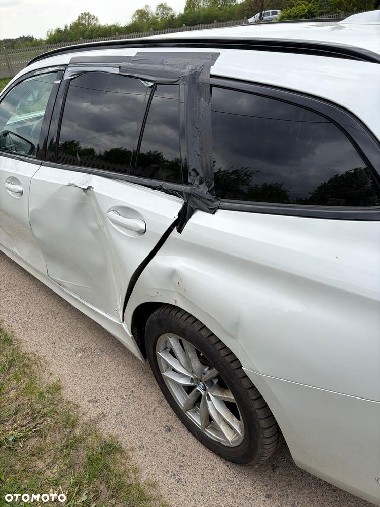 BMW Seria 3 320d Edition Luxury Line Purity - 10