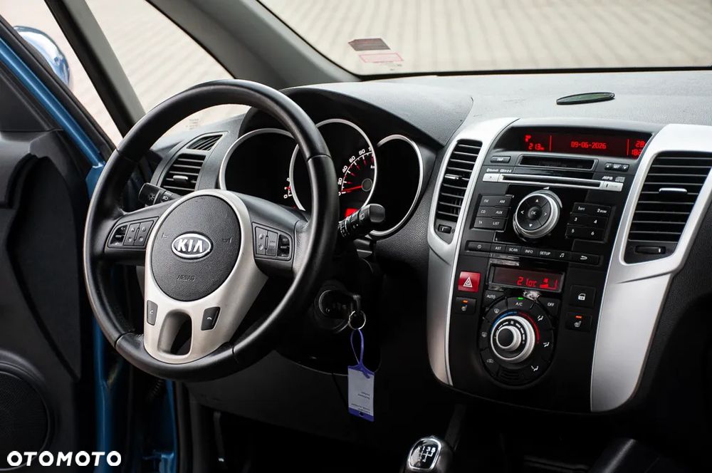 Kia Venga 1.6 CVVT Vision - 17