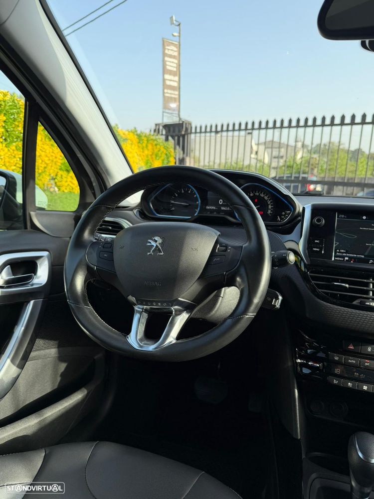 Peugeot 2008 PureTech 130 Stop&Start EAT6 Allure - 11