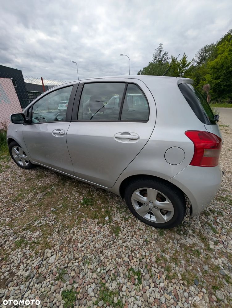 Toyota Yaris 1.3 Sol - 10