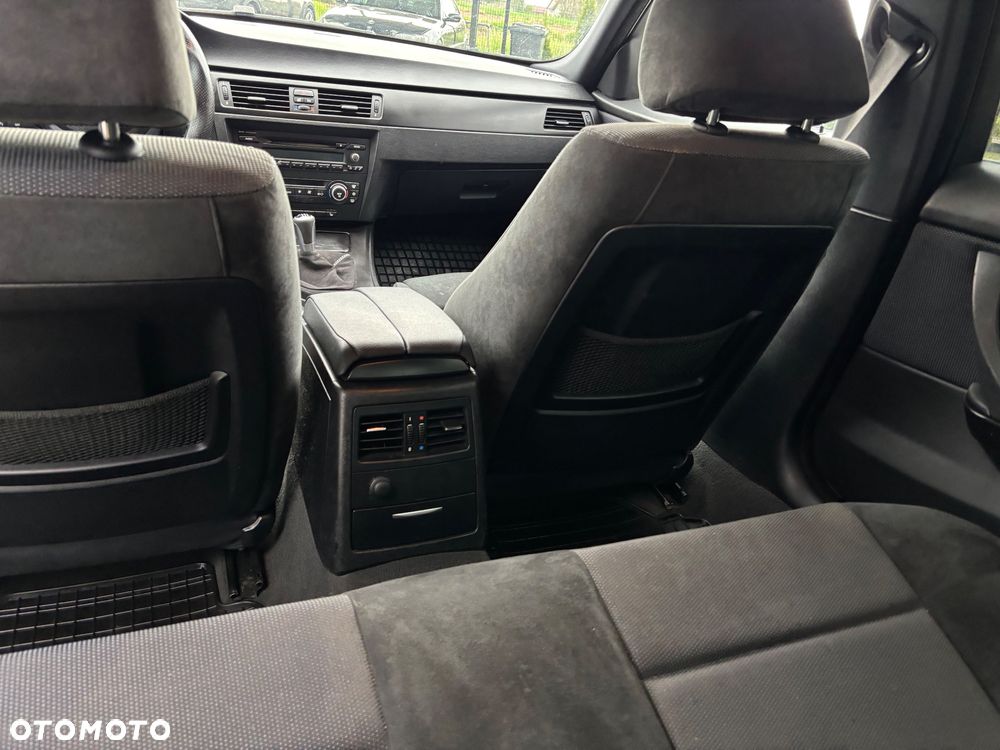 BMW Seria 3 318i - 10