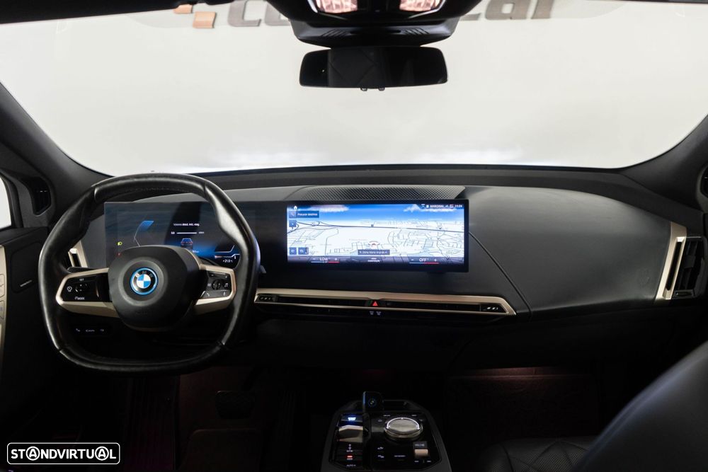 BMW iX xDrive 40 Pack Desportivo - 26