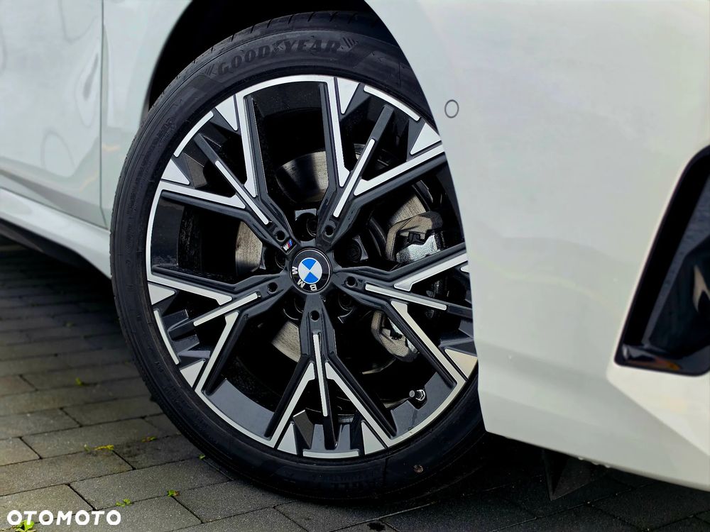 BMW Seria 1 120 mHEV - 11