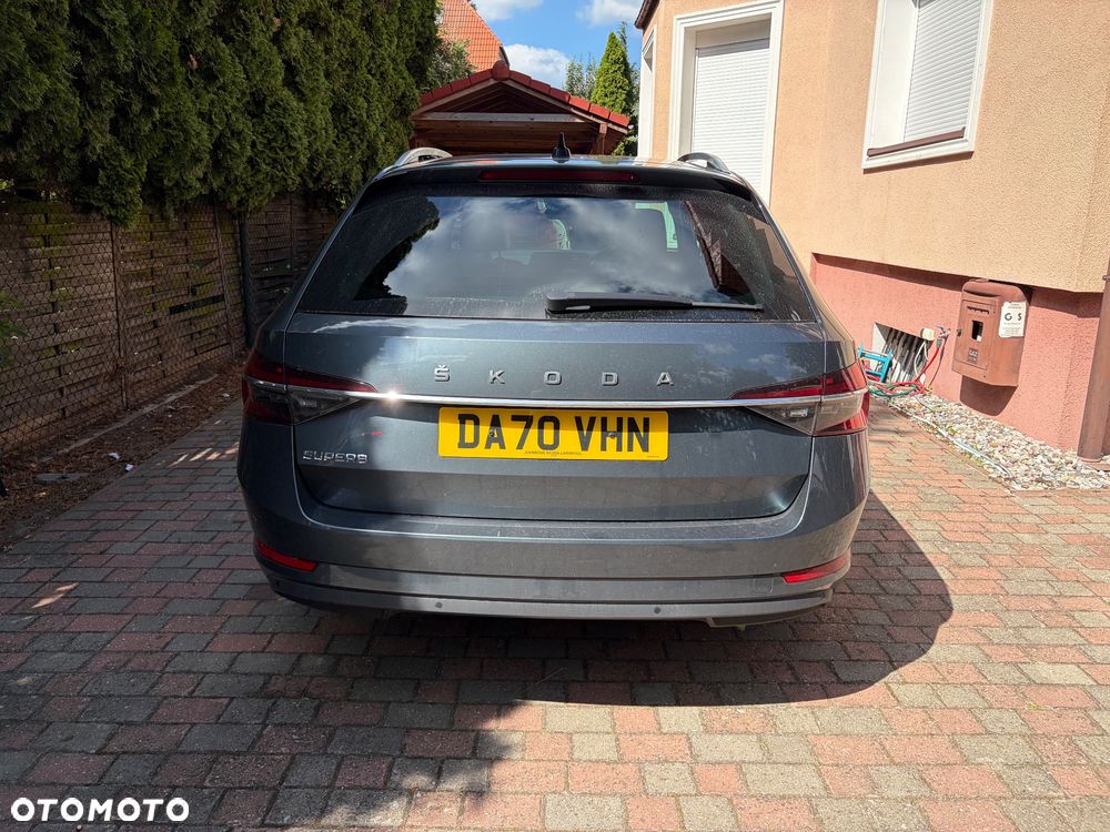 Skoda Superb 2.0 TDI SCR Active DSG - 9