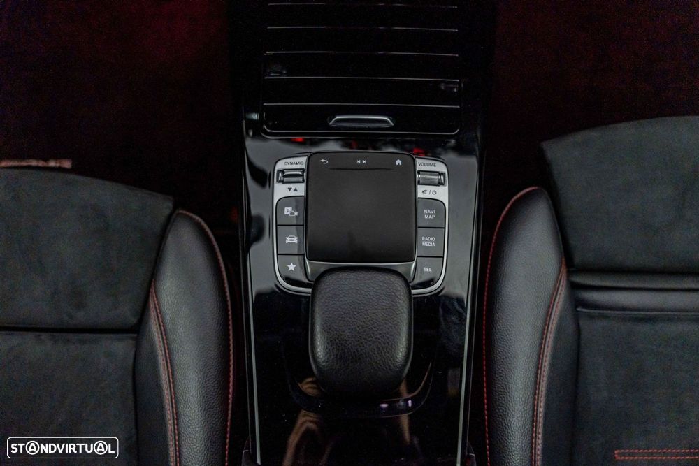 Mercedes-Benz A 180 d AMG Line Aut. — fotografia 30