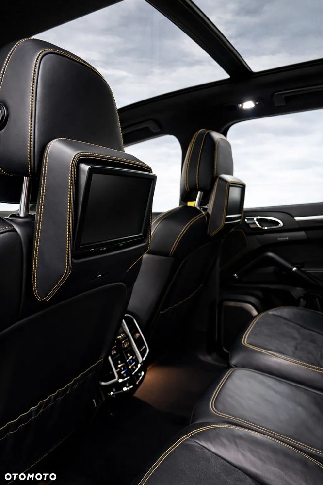 Porsche Cayenne GTS - 5