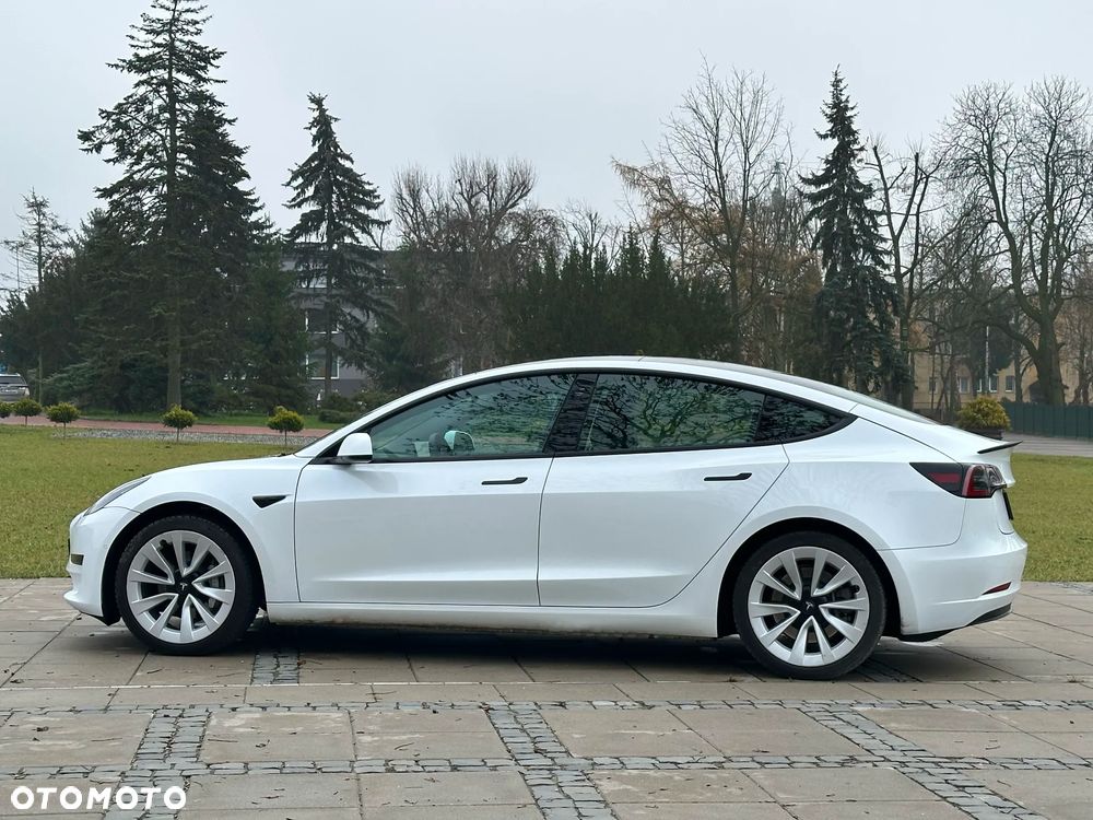 Tesla Model 3 - 5