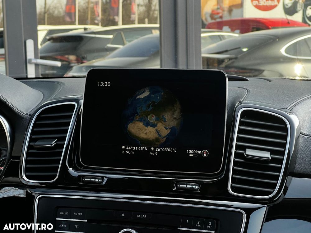 Mercedes-Benz GLS - 11