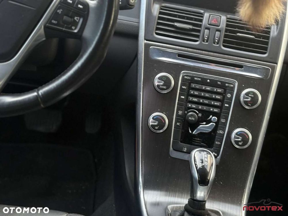 Volvo XC 60 - 8