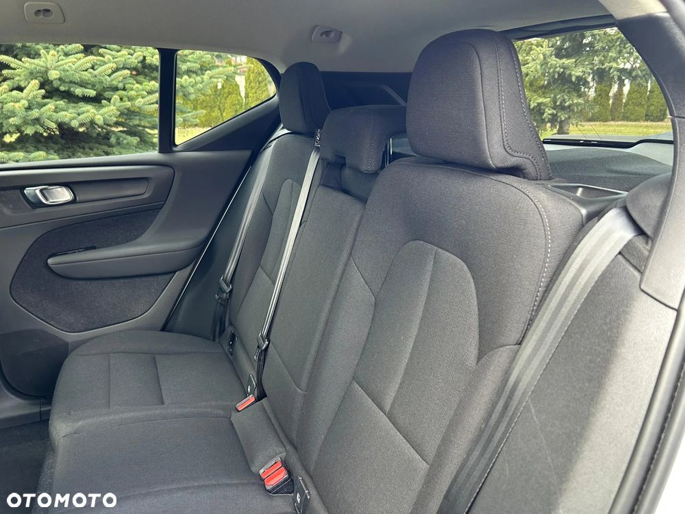 Volvo XC 40 T3 Momentum Pro - 35