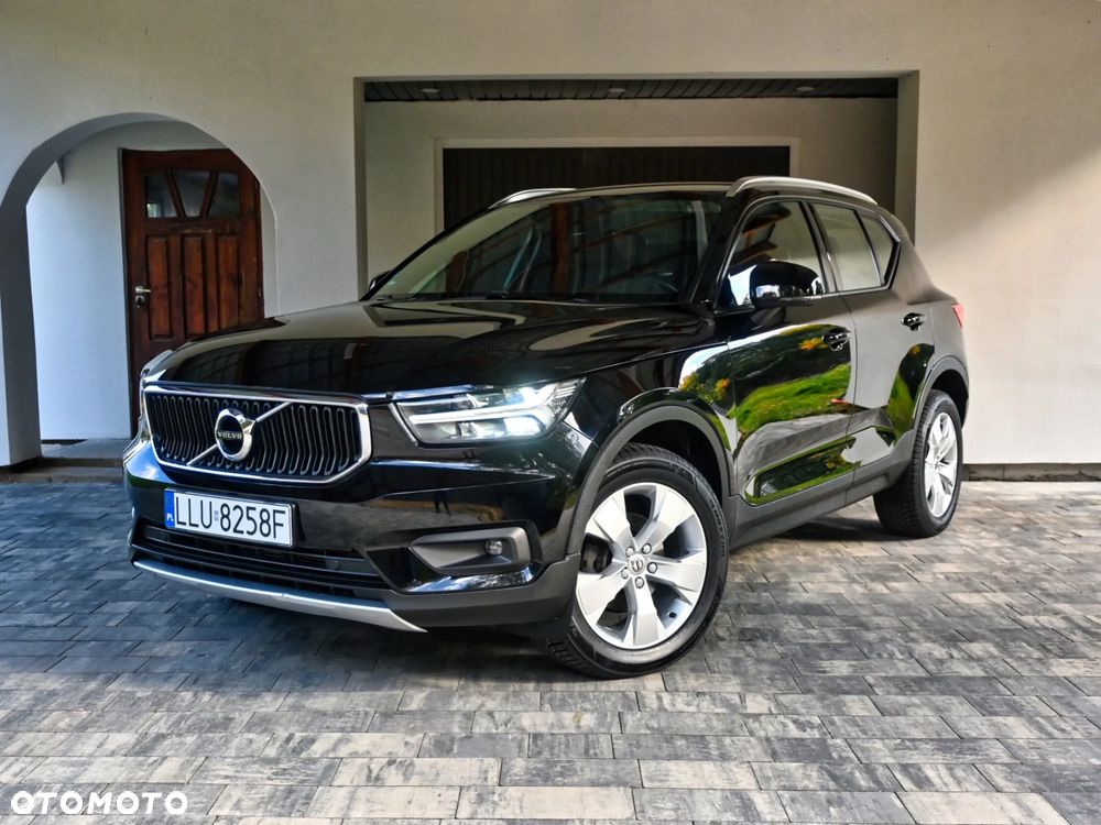 Volvo XC 40 T3 Momentum - 1