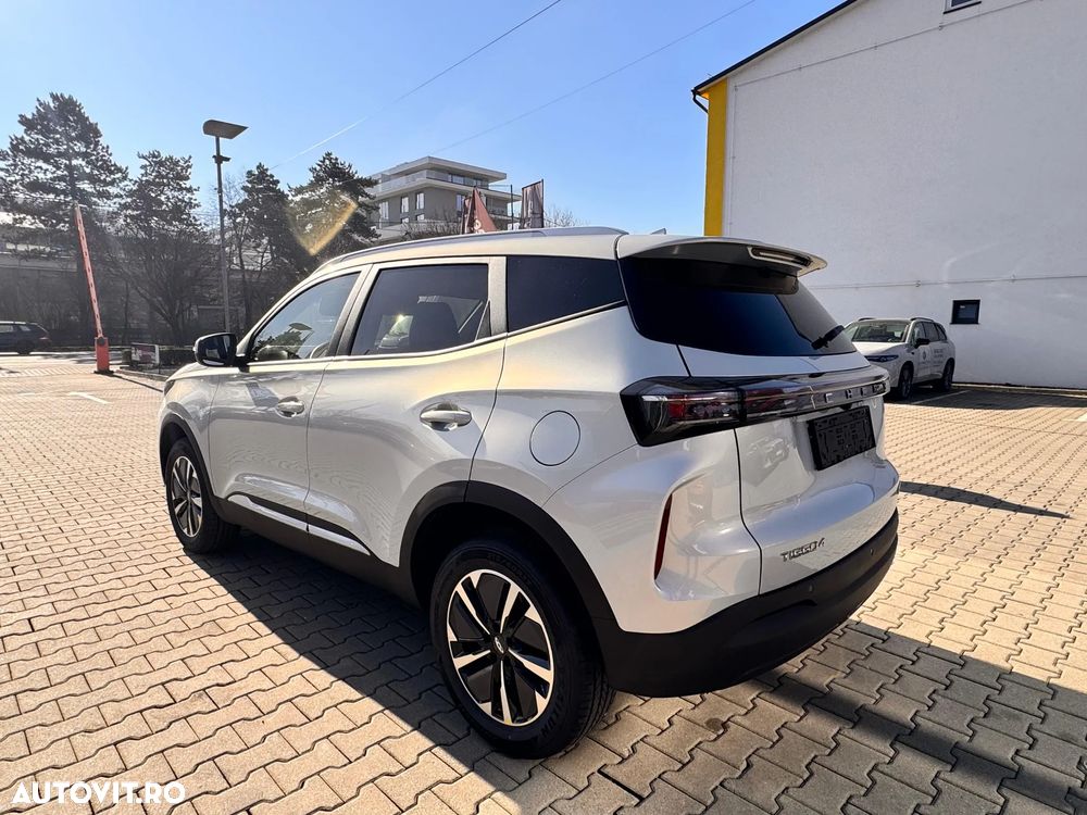 Chery Tiggo 4 1.5 TGDI DHT HEV Unique - 7