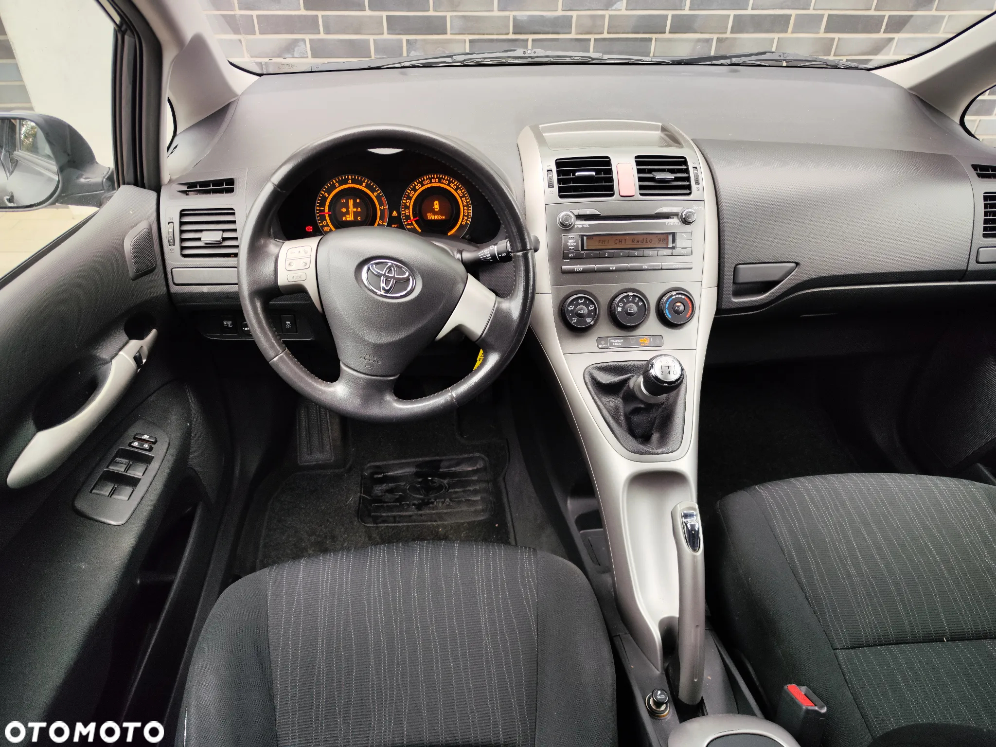 Toyota Auris 1.6 VVT-i Sol - 5