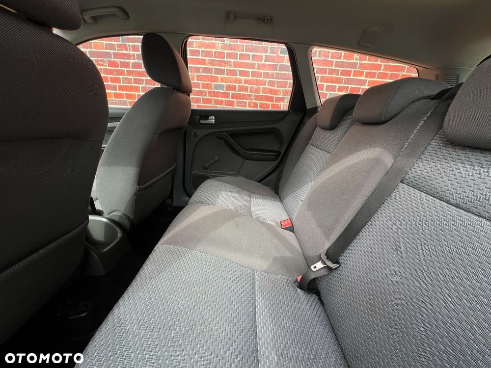 Ford Focus - 16