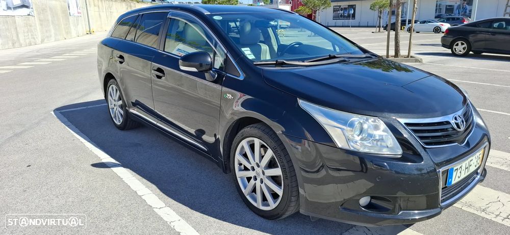 Toyota Avensis SW 2.2 D-CAT Luxury +P.Multimédia - 2