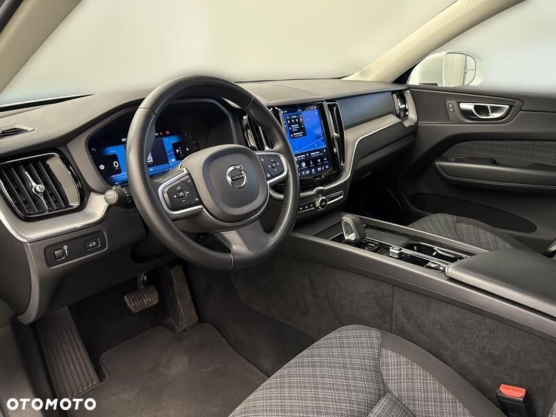 Volvo XC 60 B4 D Momentum Pro - 10