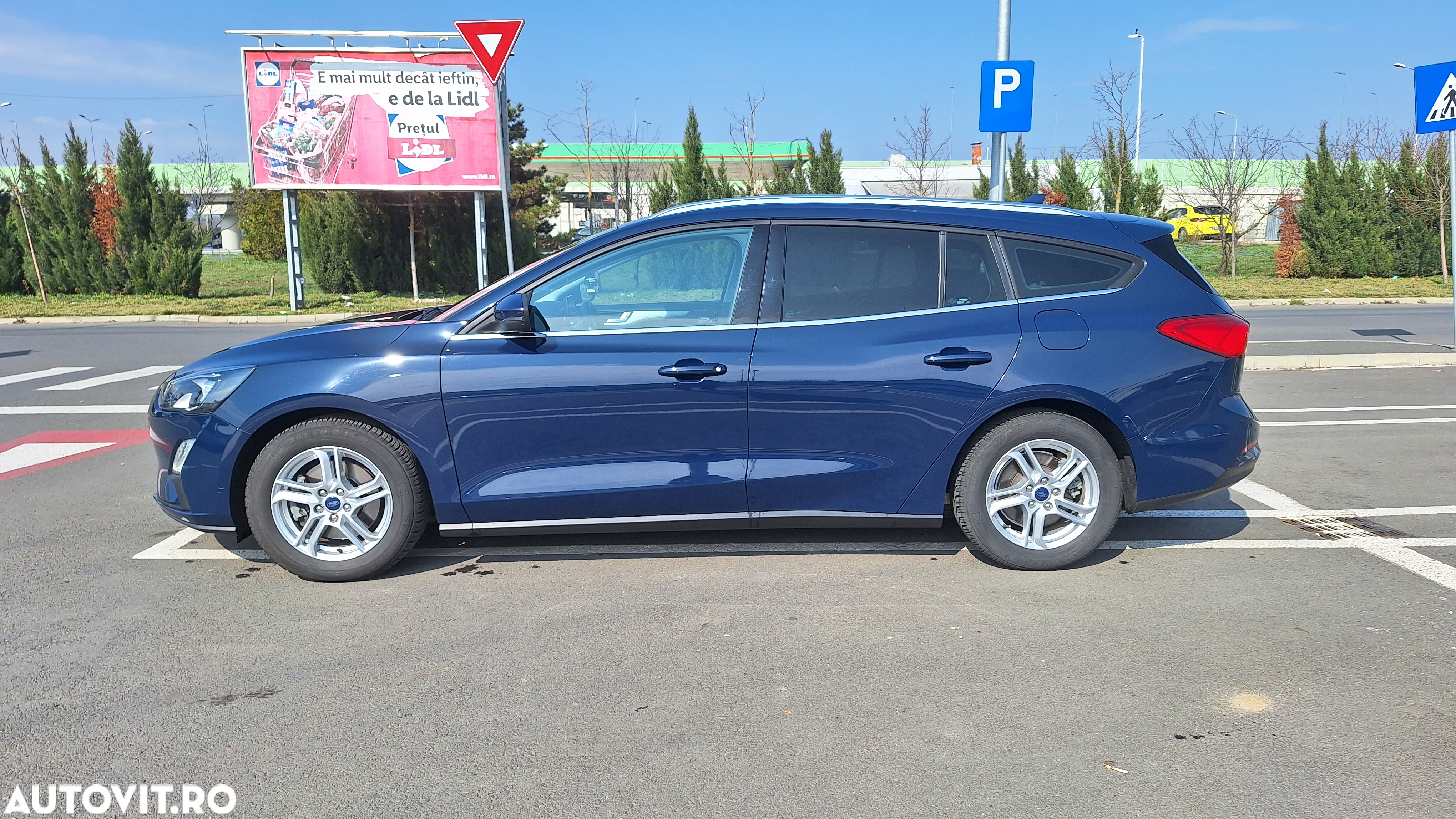 Ford Focus 1.0 EcoBoost Trend Edition - 28