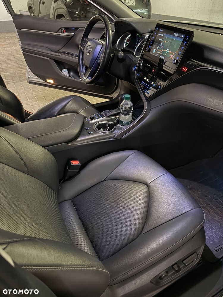 Toyota Camry 2.5 Hybrid Executive CVT - 13